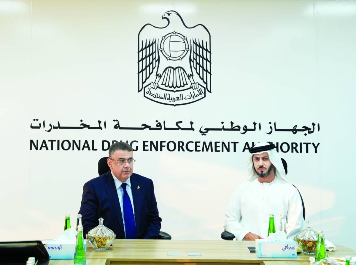  زايد بن حمد آل نهيان ومحمد زهير خلال اللقاء  |  من المصدر 