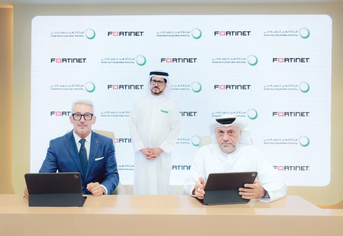 سعيد الطاير وحسين لوتاه وجو سارنو 


