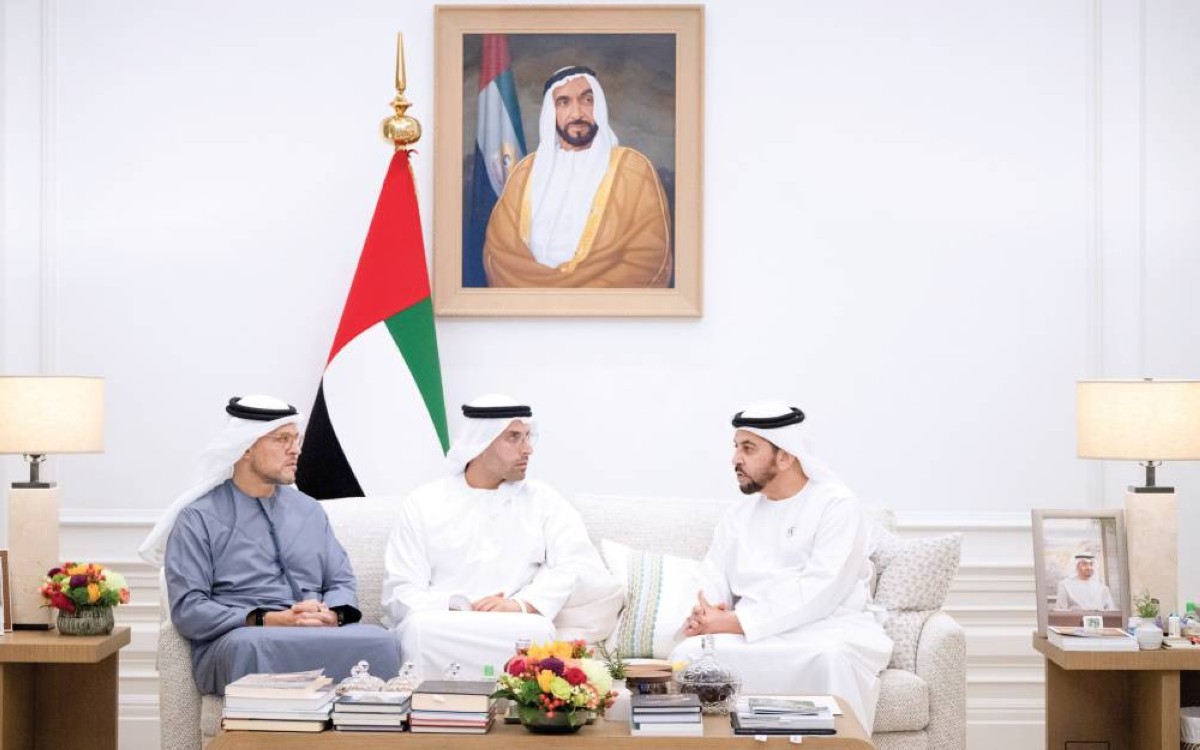 حمدان بن زايد يطلع على استعدادات وخطط المهرجان بحضور محمد المبارك ومحمد الشرفاء