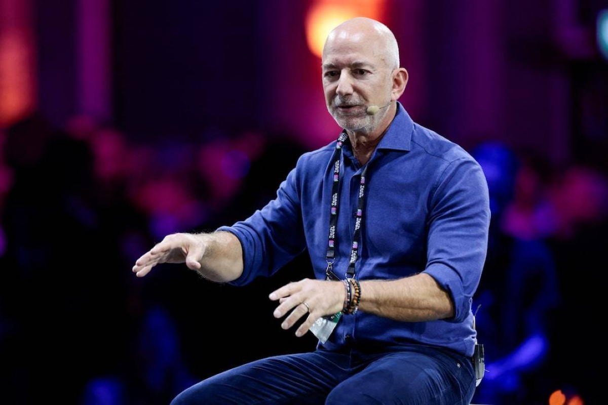 بدون غيوم أو أمطار.. جيف بيزوس يكشف أسرار نقل الذكاء الاصطناعي للفضاء