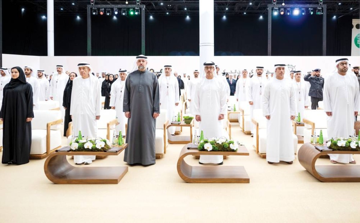 هزاع بن زايد خلال الملتقى بحضور محمد بن حمدان بن زايد وأحمد الفلاسي وسارة الأميري وزكي نسيبة وأحمد الكتاب 


