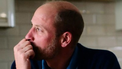 دموع في عيون ملكية.. مأساة فقدٍ وصمتٍ ووصمة