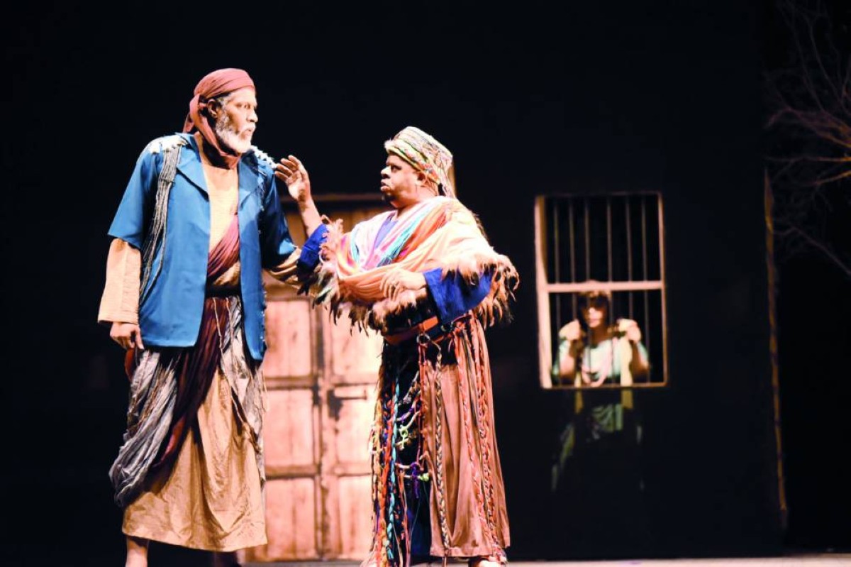 «عرج السواحل».. مسرحية تنهل من موروث الإمارات