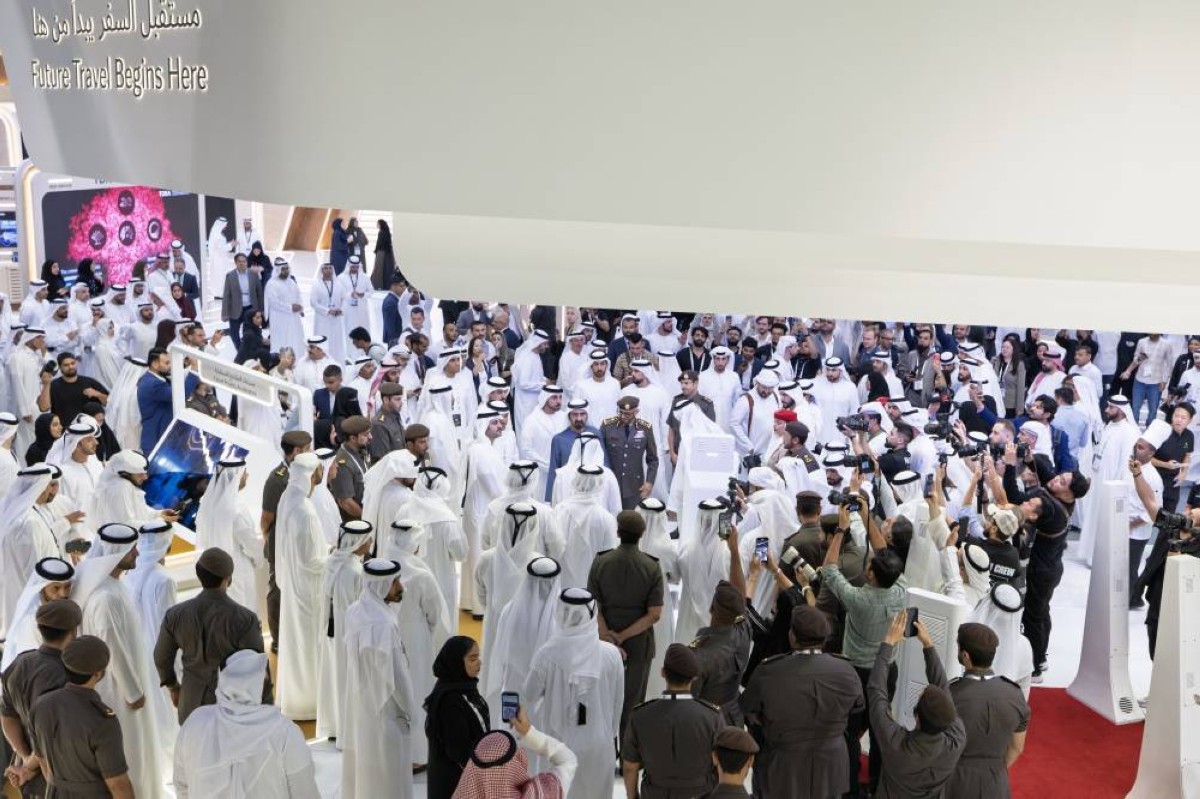 سموه في جولة بالمعرض بحضور مكتوم بن محمد وعبدالله البسطي ومحمد المري وسلطان السبوسي
