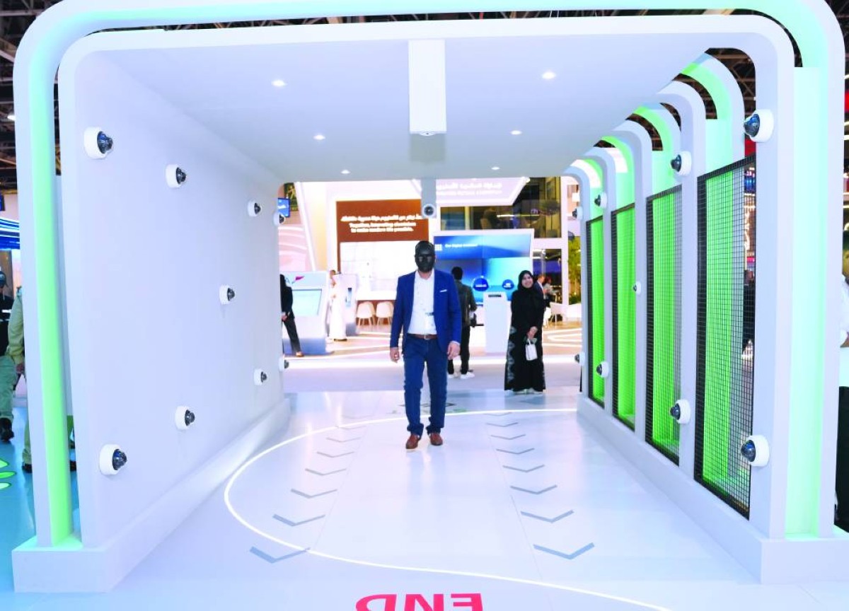 النفق يسجل التفاصيل الدقيقة للحركة الجسدية باستخدام الذكاء الاصطناعي والتعلم الآلي