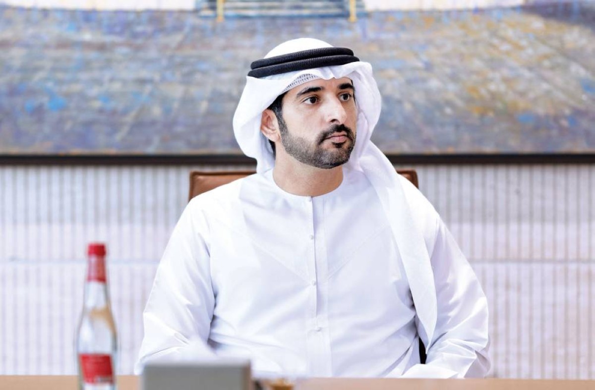 حمدان بن محمد خلال الاجتماع
