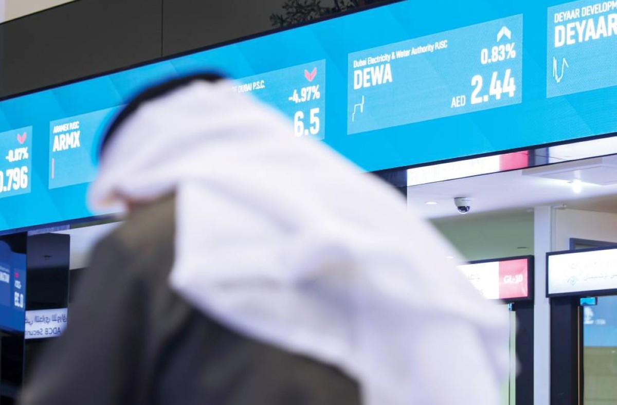 الأخضر يكسو سوق دبي.. والسيولة تلامس المليار