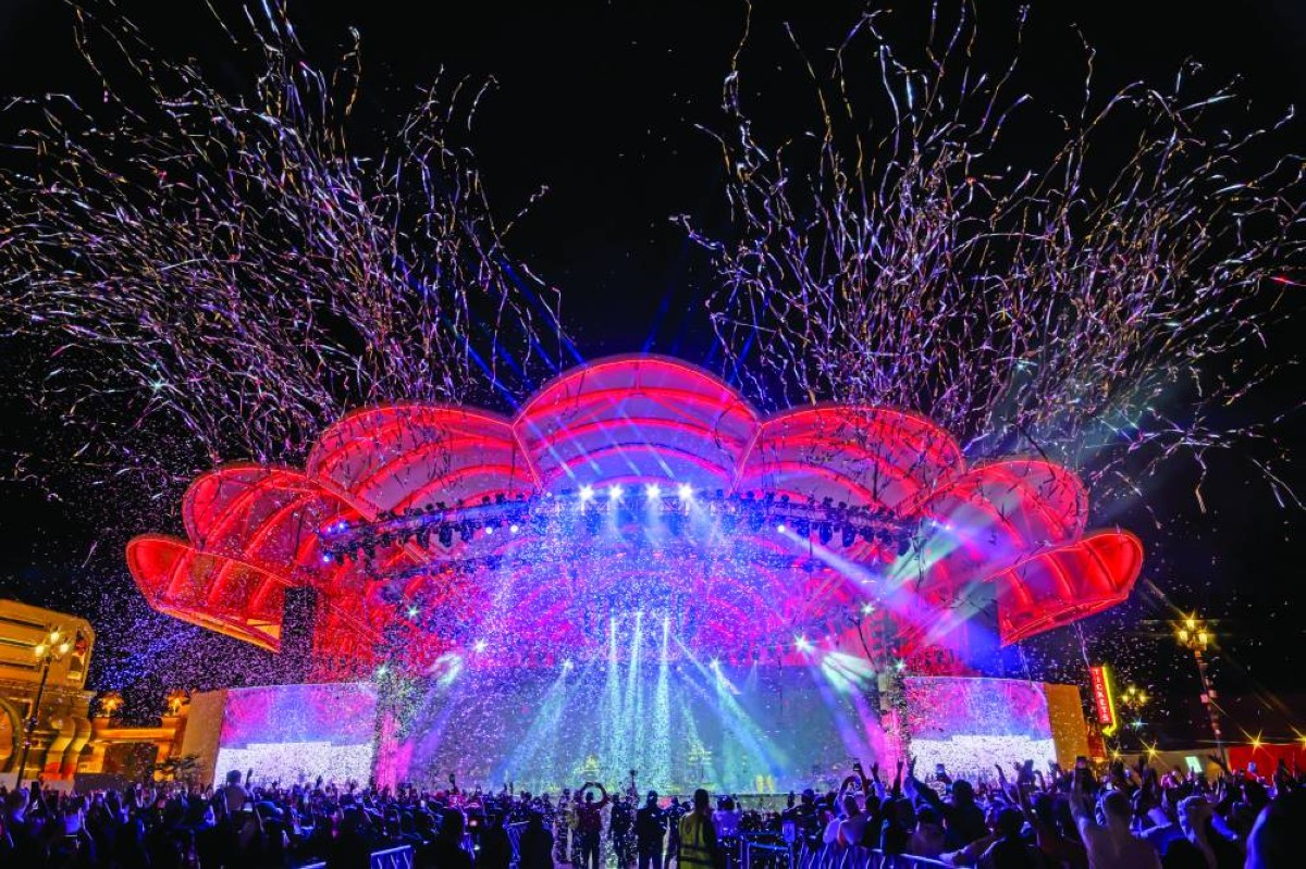 محمد رمضان يحيي أولى حفلات الموسم الـ 30 في القرية العالمية