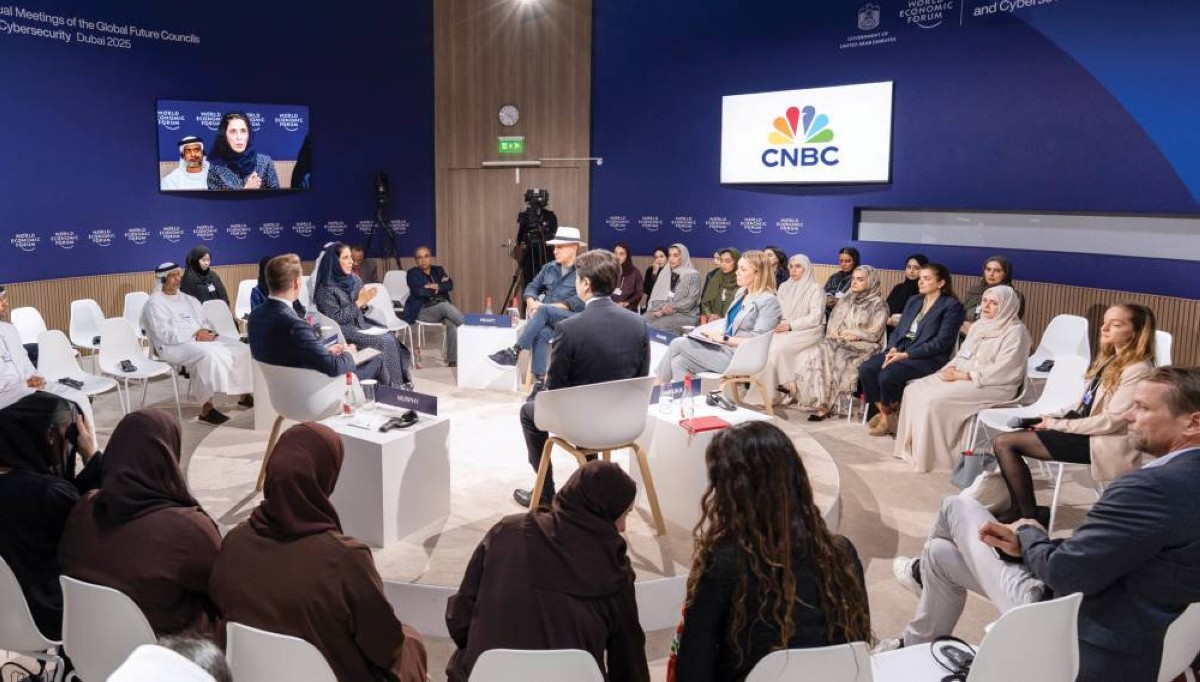 مريم الحمادي خلال جلسة «هل يشكل التنظيم تحدياً أم فرصة؟»