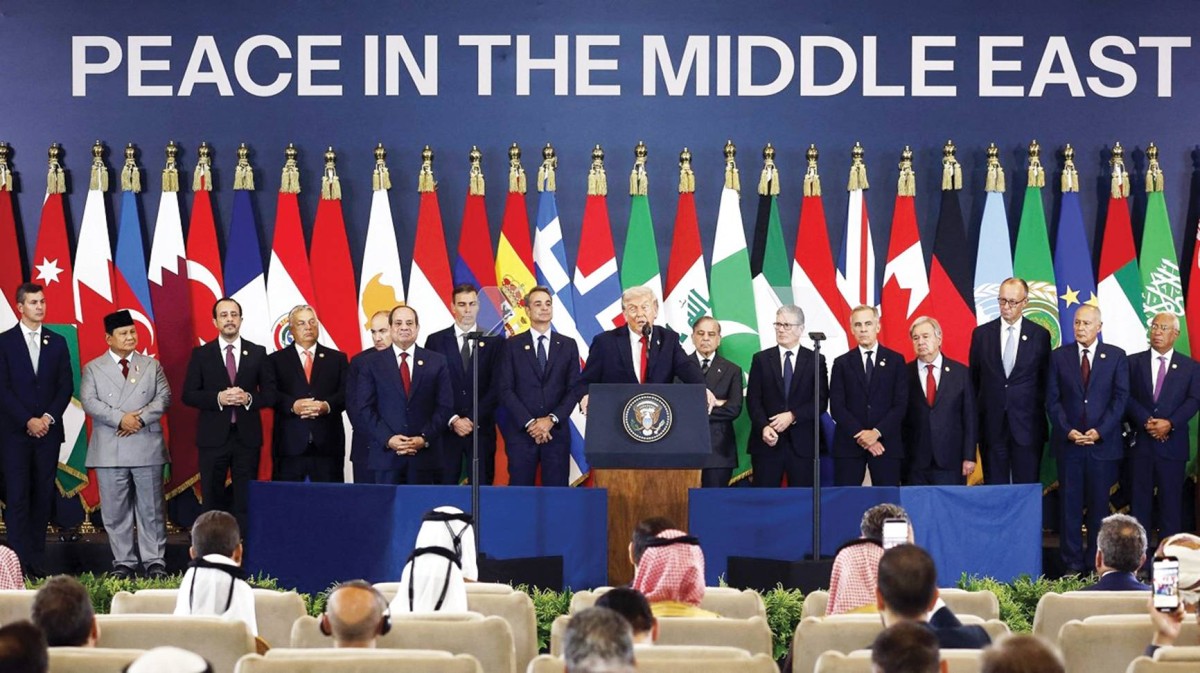 بريق الدولتين يسطع.. هل أقفل ترامب على آخر الحروب؟