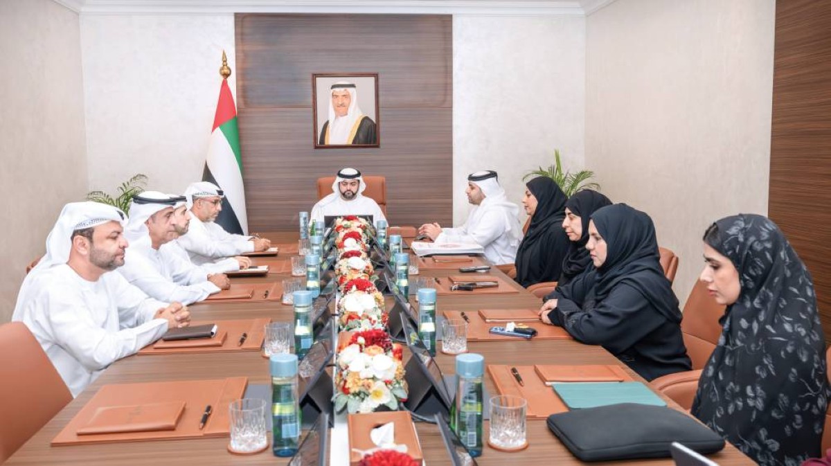 محمد الشرقي خلال لقاء مجلس أمناء برنامج الفجيرة للتميز الحكومي