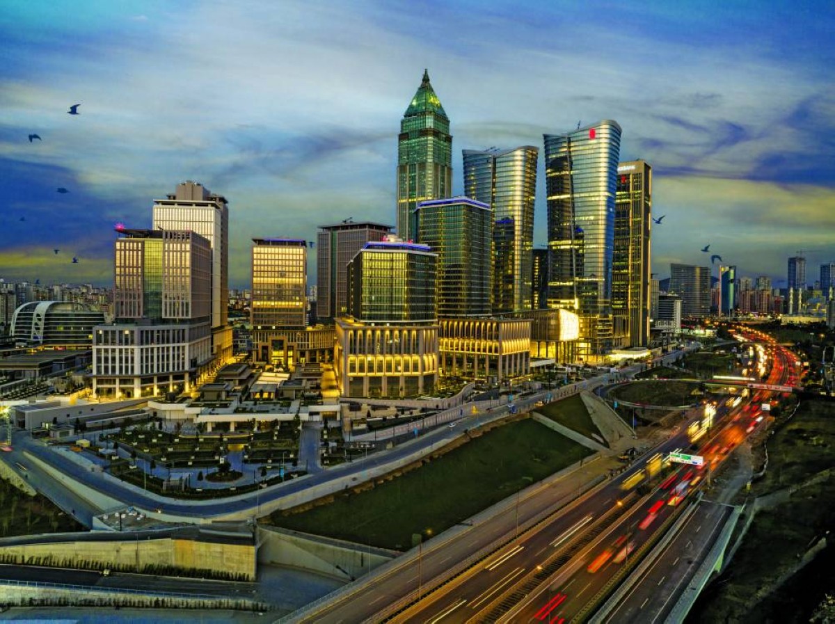 فرص مغرية للبنوك الإماراتية في سوق الإقراض بتركيا