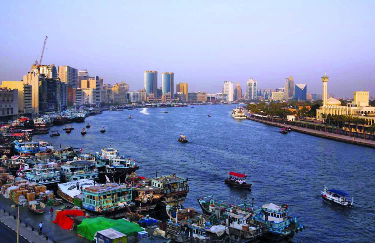 خور دبي.. شريان تواصل إنساني وحضاري وثقافي