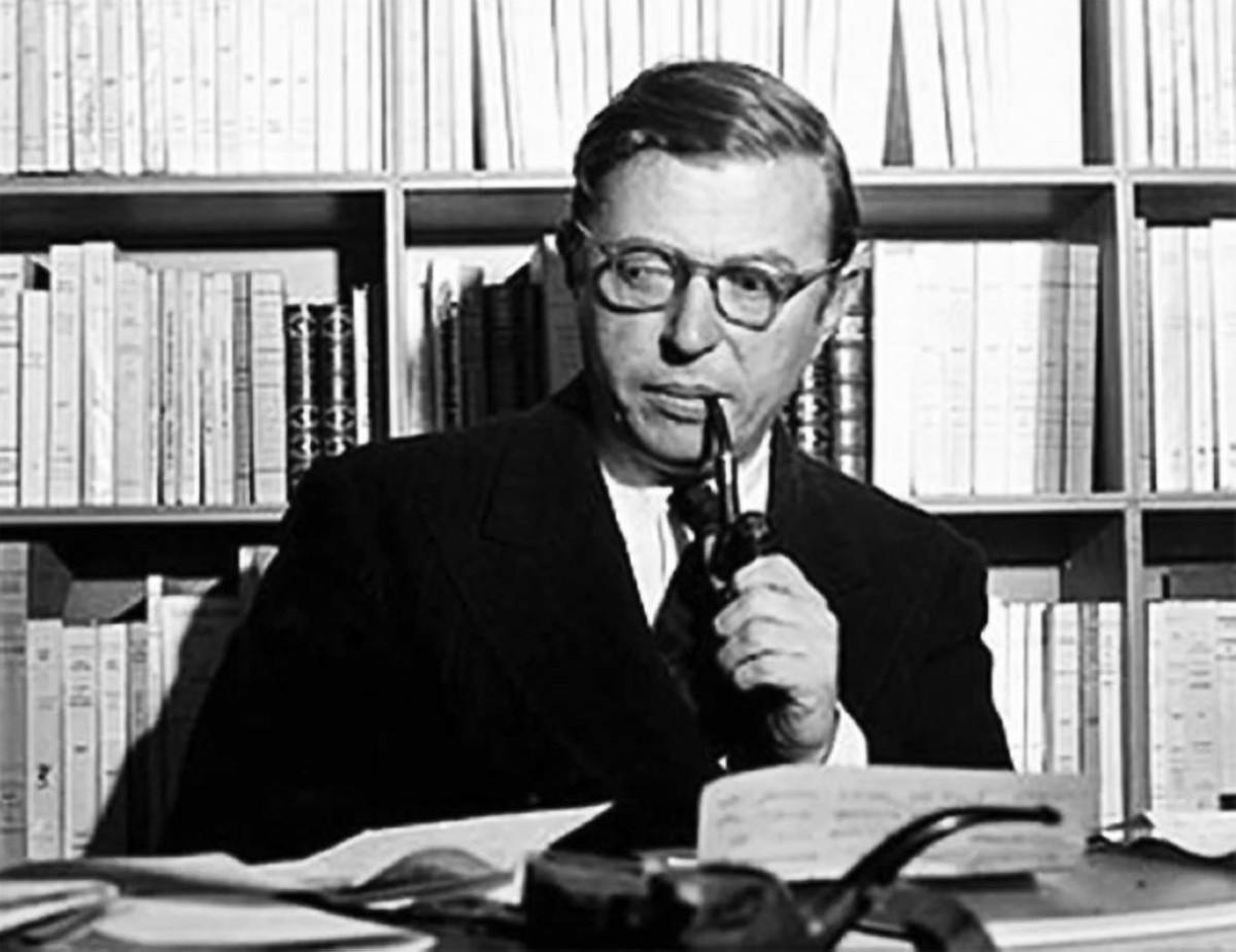 1964 -  الأديب الفرنسي جان بول سارتر يرفض استلام جائزة نوبل في الأدب.