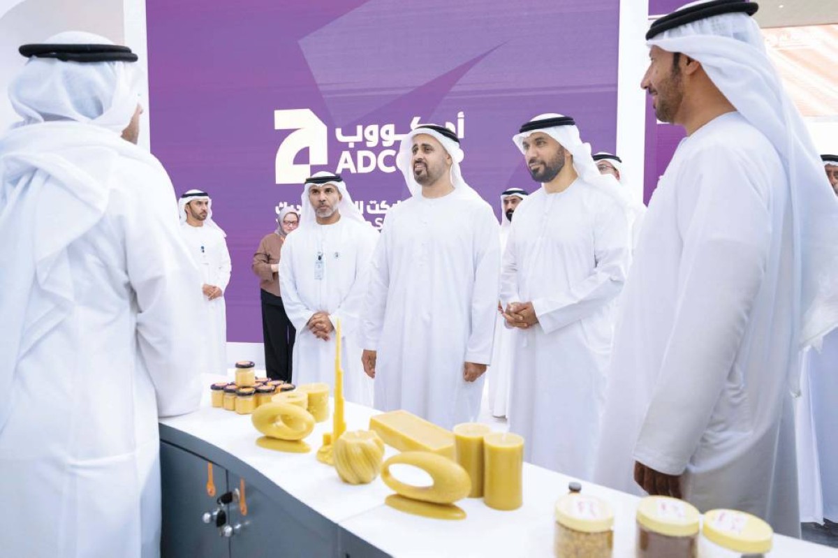 ذياب بن محمد خلال اطّلاعه على الفعاليات