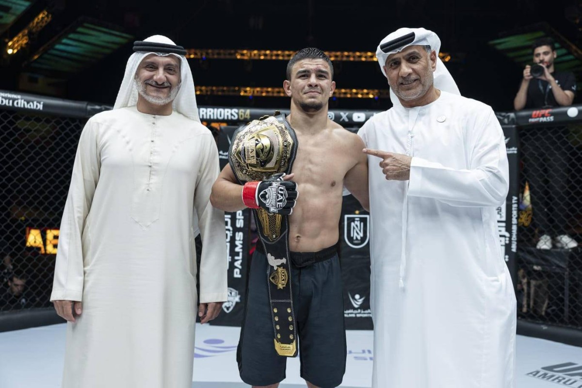 الأذربيجاني شاربوف بطل وزن الريشة في دولية محاربي الإمارات