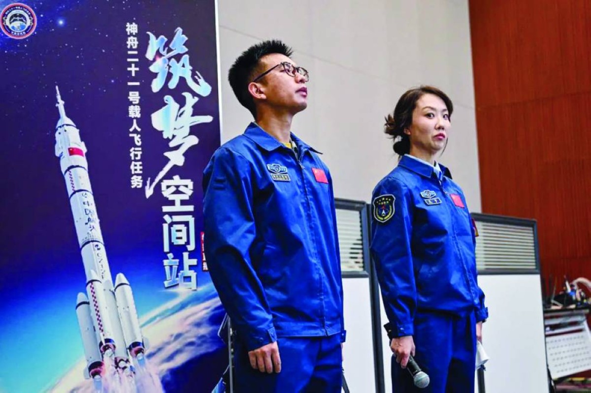 أصغر رائد فضاء و4 فئران في رحلة فضائية صينية