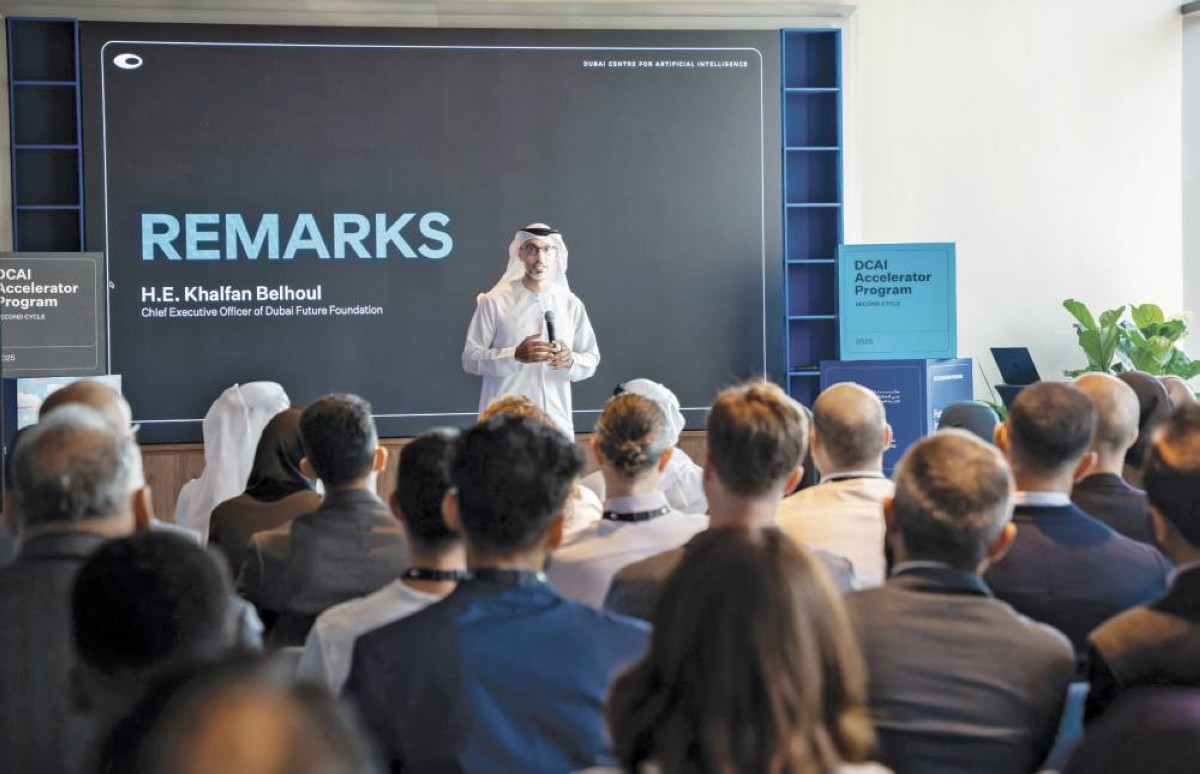 خلفان بلهول متحدثاً خلال فعاليات البرنامج