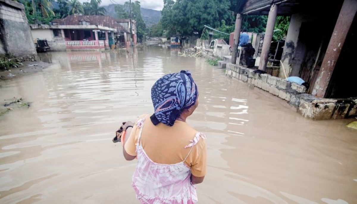 المياه تغمر شوارع بمنطقة بيتيت-غواف في هايتي بفعل الإعصار المدمر
