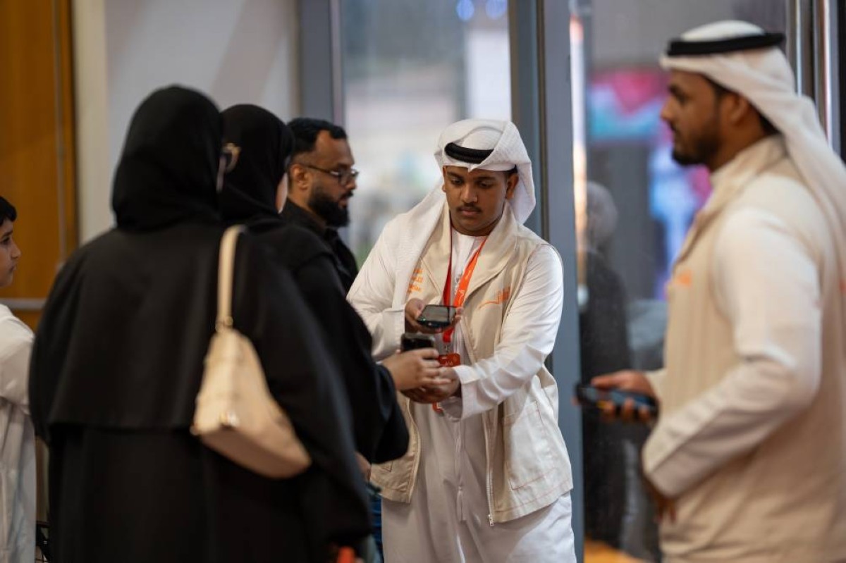 «تطوع مرن» في «الشارقة للكتاب» يوسّع المشاركة المجتمعية
