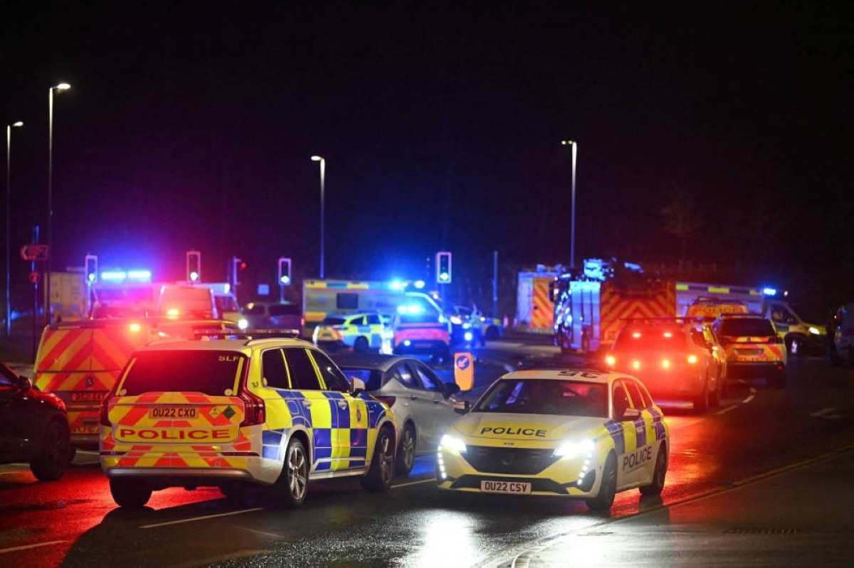 الشرطة البريطانية: لا مؤشرات على صلة حادث الطعن الجماعي في القطار بالإرهاب