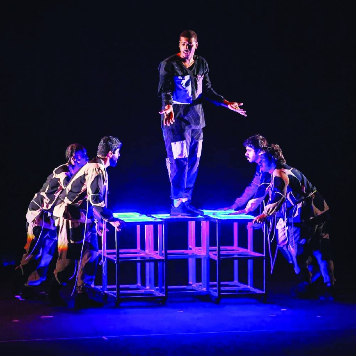 الخريطة تستعرض تجارب النسخة الأولى من مهرجان دبي للفنون الأدائية الشبابية 