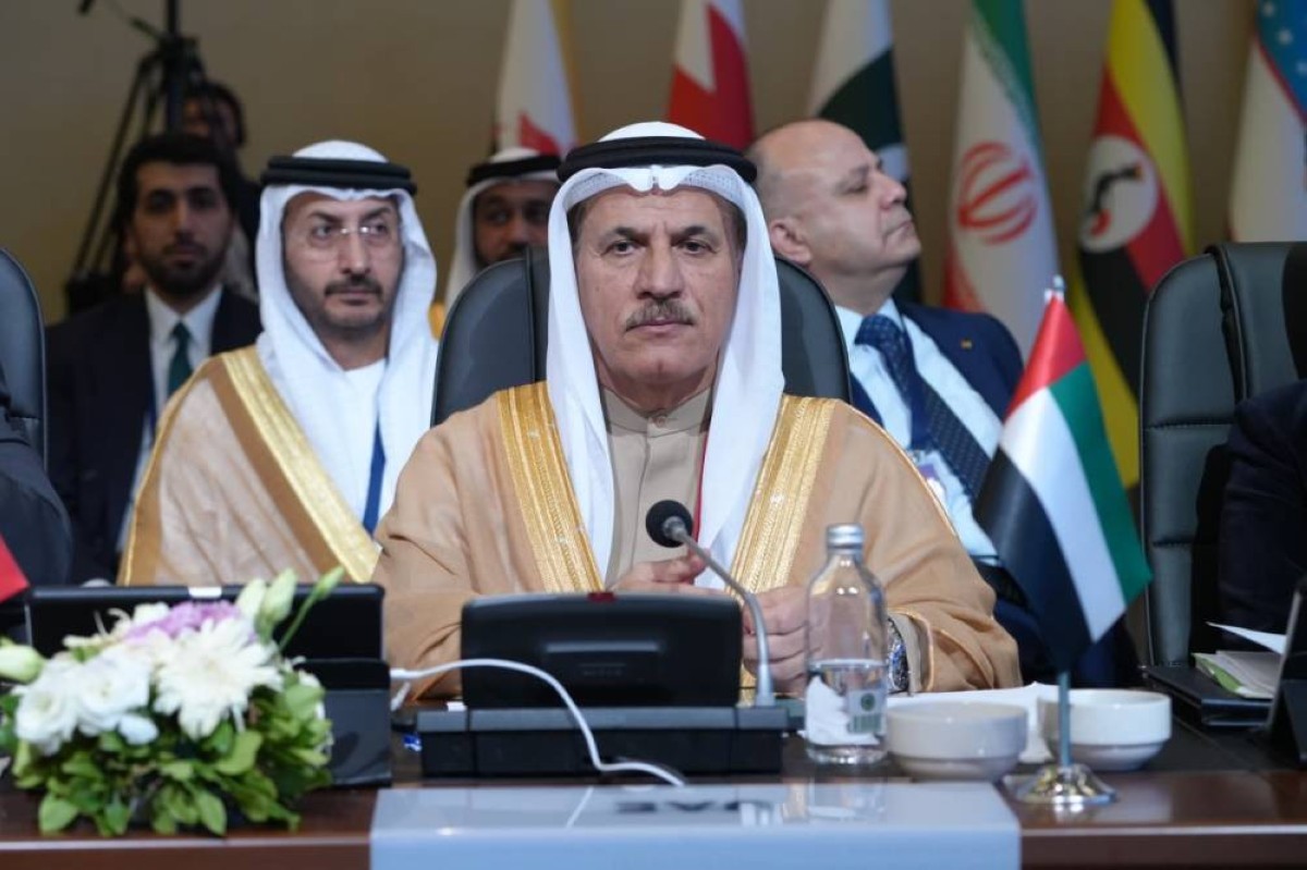 سلطان المنصوري وعبدالله آل صالح خلال اجتماعات الدورة الـ41 لـ«الكومسيك» في إسطنبول