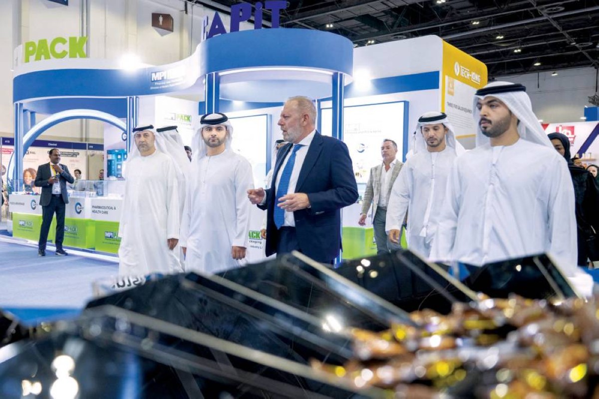 سموه خلال جولته في المعرض


