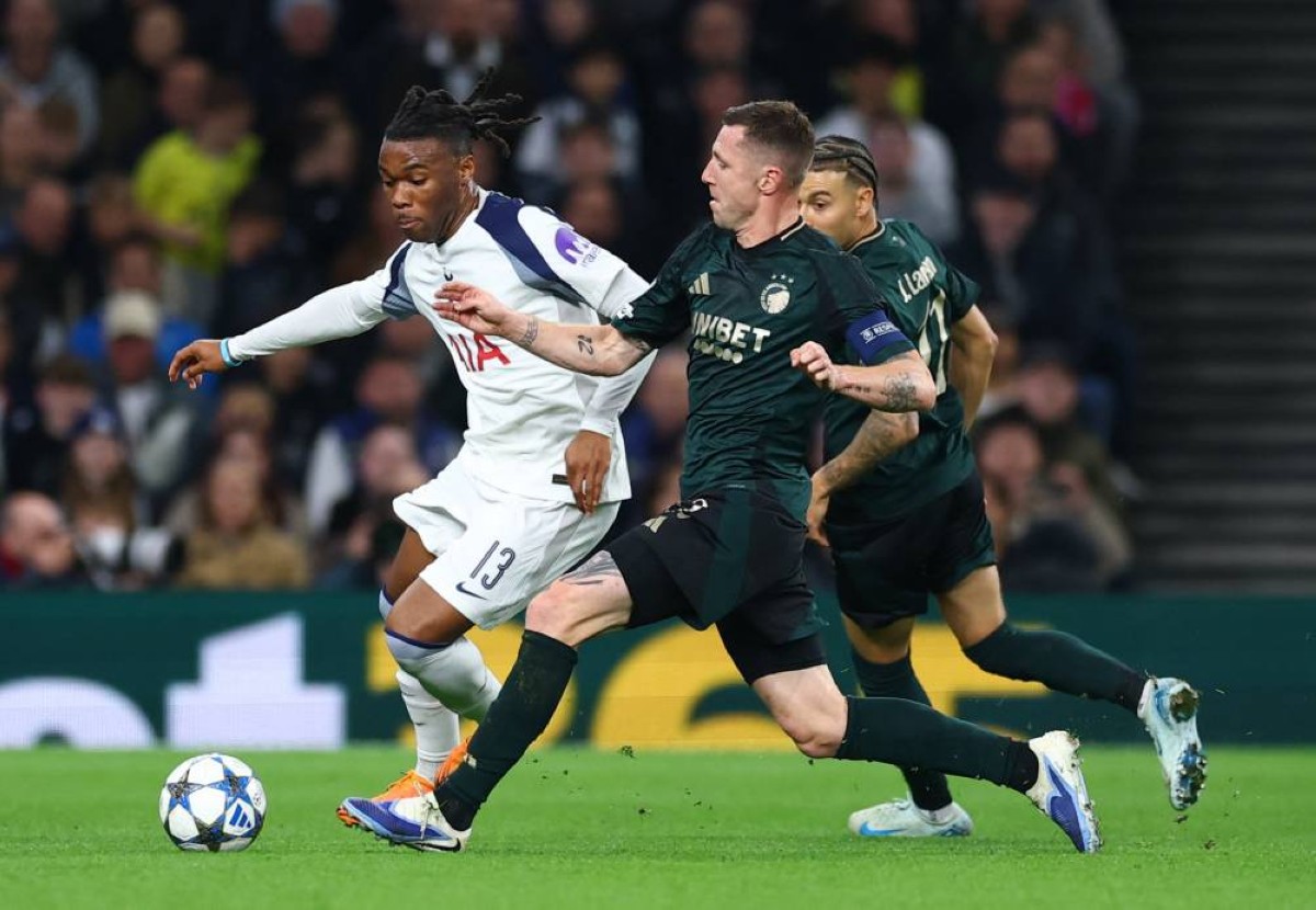 تهديد مدافع توتنهام ديستيني أودوجي بسلاح ناري في لندن