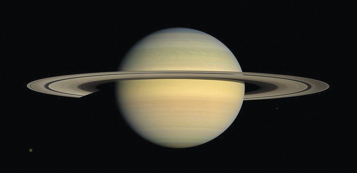 دلائل حياة على أقمار زحل