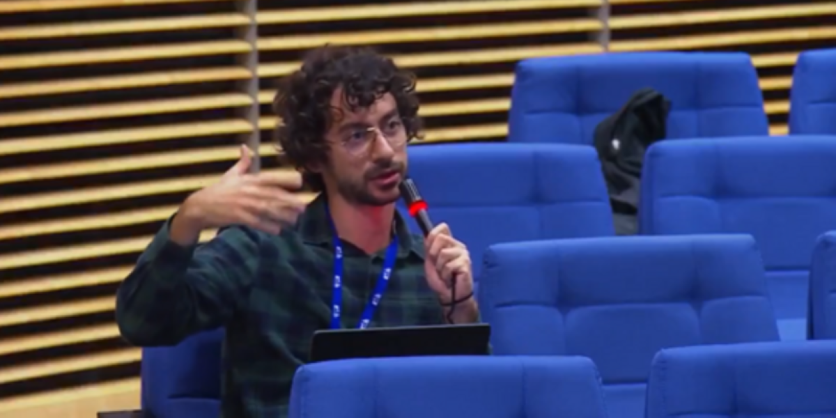 صحافي إيطالي يدفع وظيفته ثمناً لسؤال عن غزة