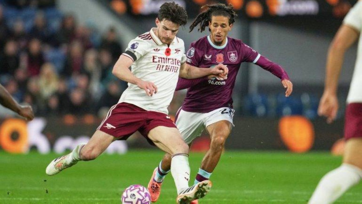 أرسنال يخشى من خربشة «القطط السوداء»