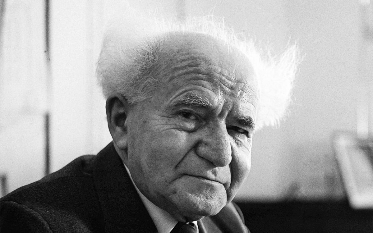 1949  رئيس وزراء إسرائيل دافيد بن غوريون يعلن حق إسرائيل في ضم القدس.