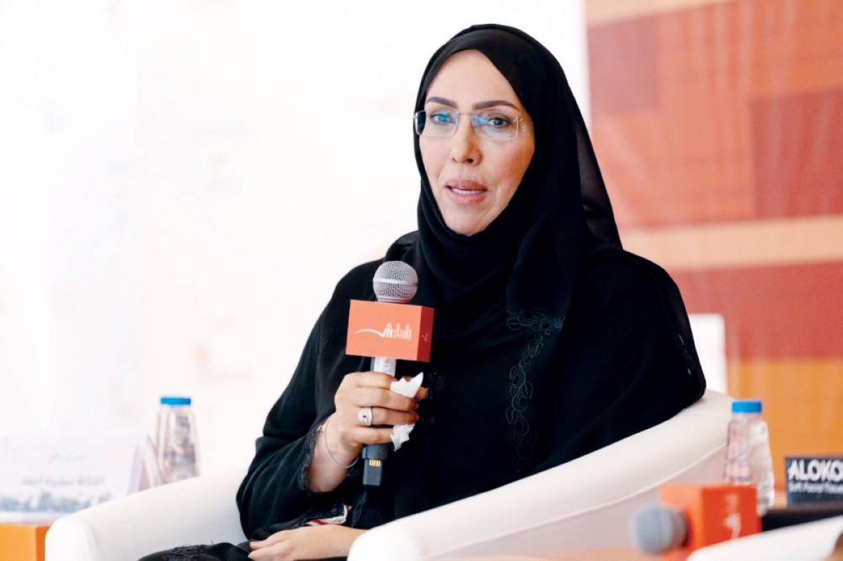 سميرة أحمد متحدثة خلال الجلسة