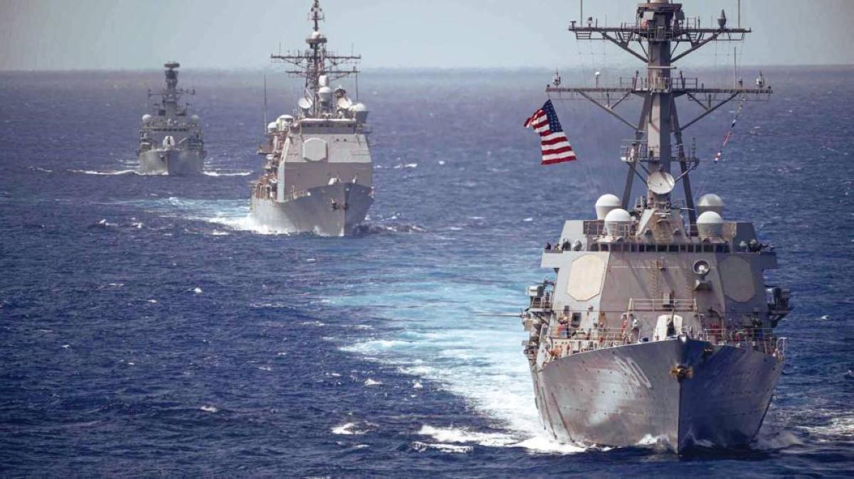 سفن حربية أمريكية في «الكاريبي» لملاحقة قوارب