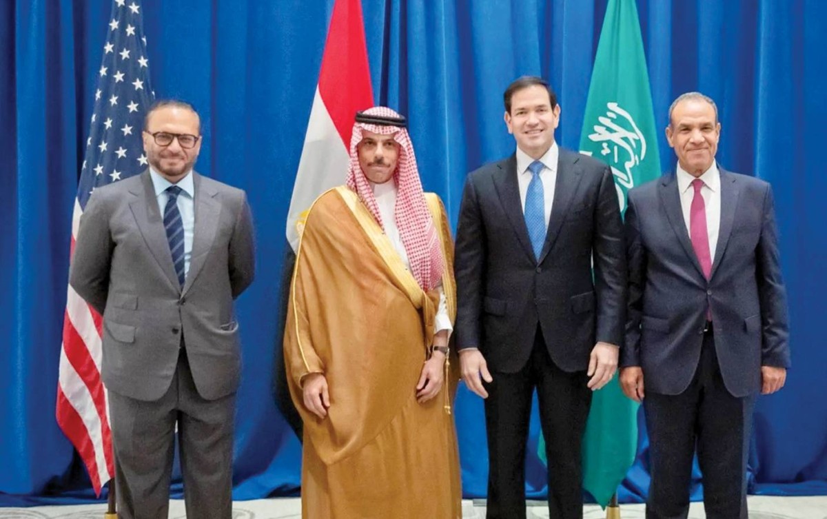 قرقاش مع وفد الرباعية في اجتماعات الأمم المتحدة 