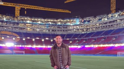 ميسي بعد زيارته كامب نو: آمل في العودة من جديد