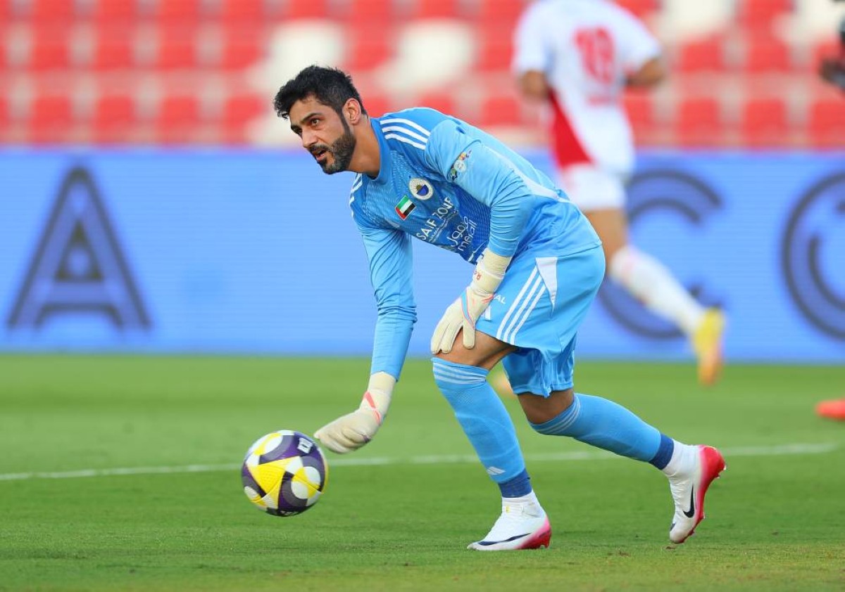 كوزمين يستدعي عادل الحوسني حارس الشارقة لصفوف «الأبيض»