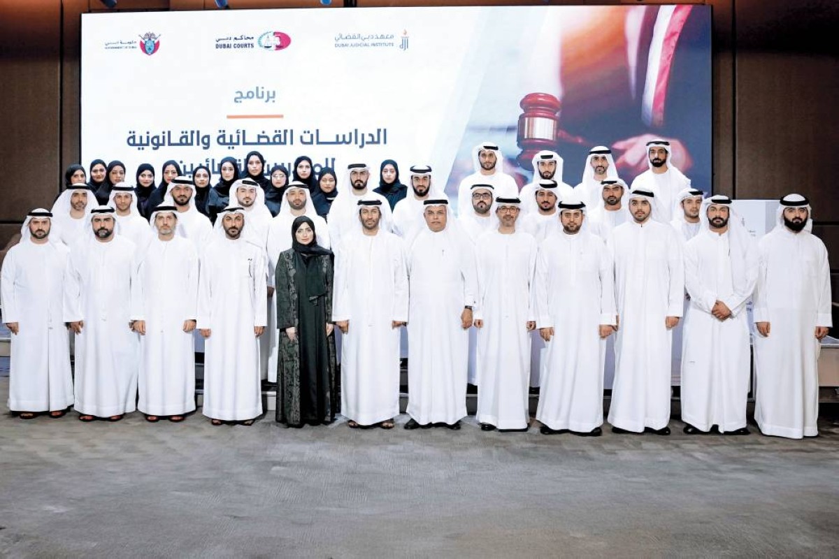 عبدالقادر موسى وابتسام البدواوي والمسؤولون خلال اللقاء