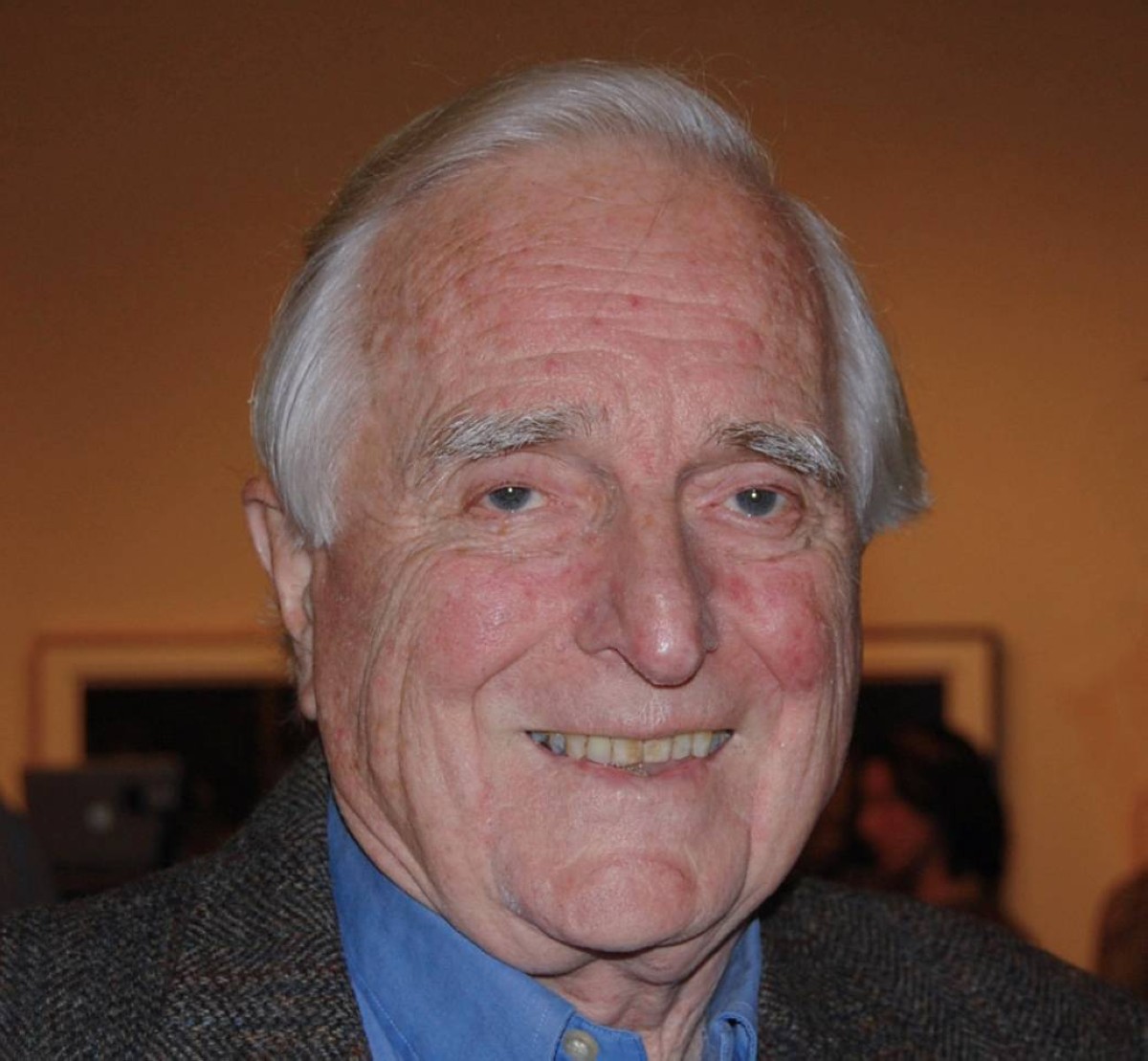 1970 دوغلاس إنجيلبارت يحصل على براءة اختراع فأرة الحاسوب.
