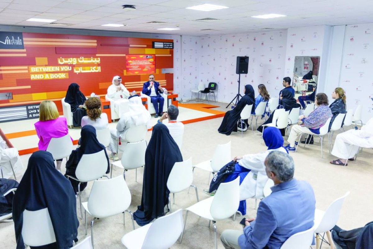 علي الشعالي ونزار القبيلات يناقشان رحلة الكتابة في «الشارقة الدولي للكتاب»