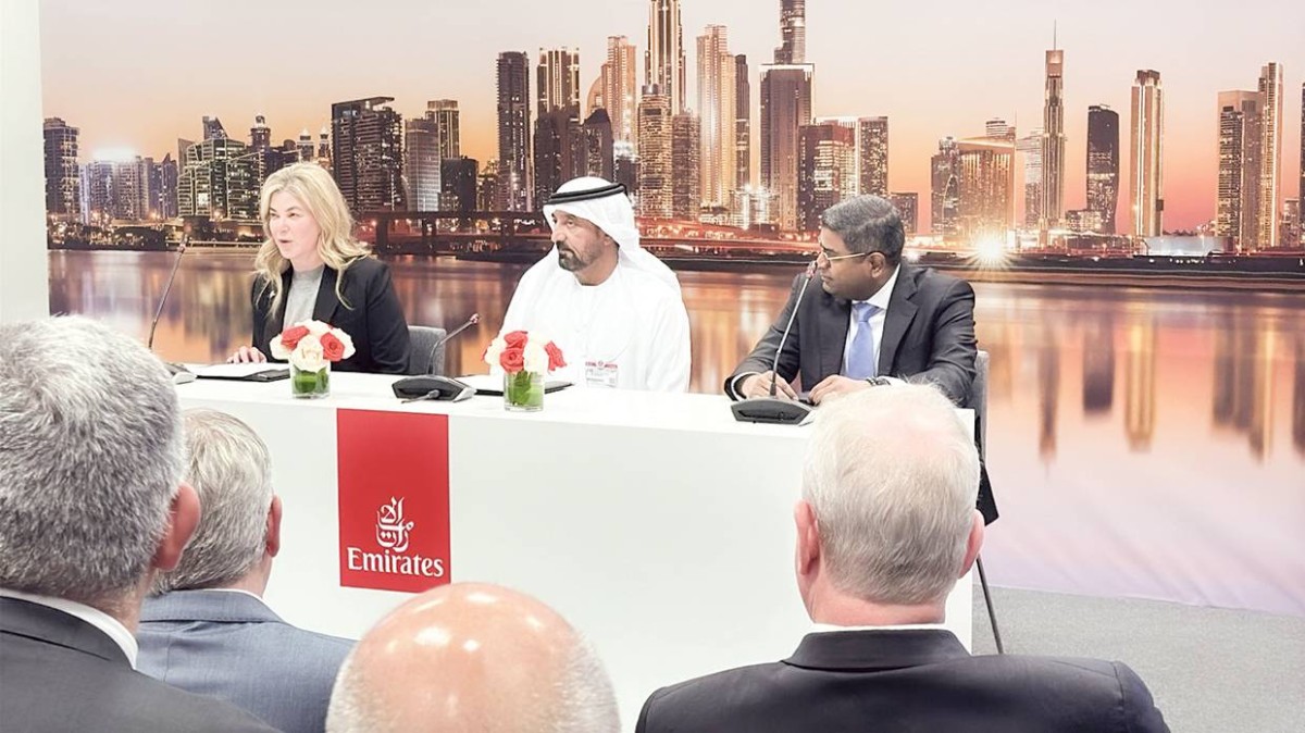 «طيران الإمارات» تطلب 65 طائرة «بوينغ 777-9» بـ 38 مليار دولار