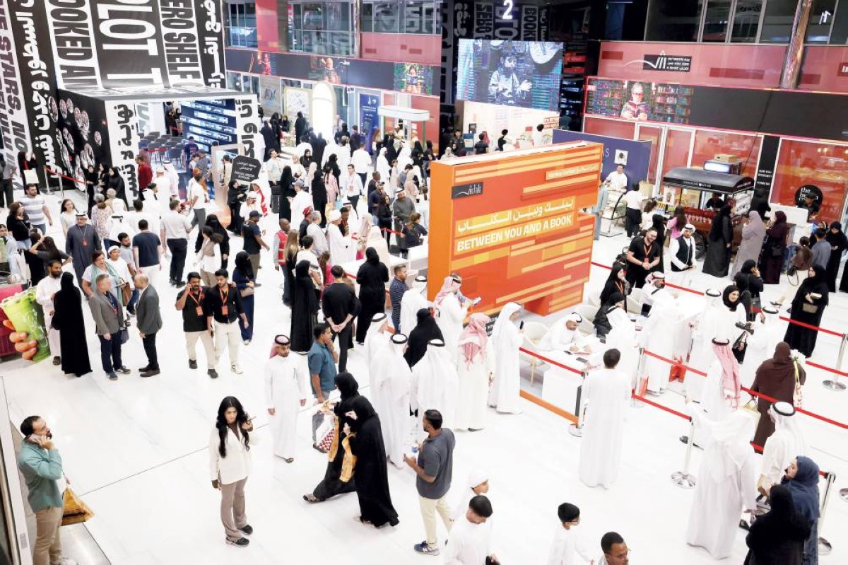 «الشارقة للكتاب» أكبر معرض للكتاب في العالم على مستوى بيع وشراء حقوق النشر | تصوير: إبراهيم صادق
