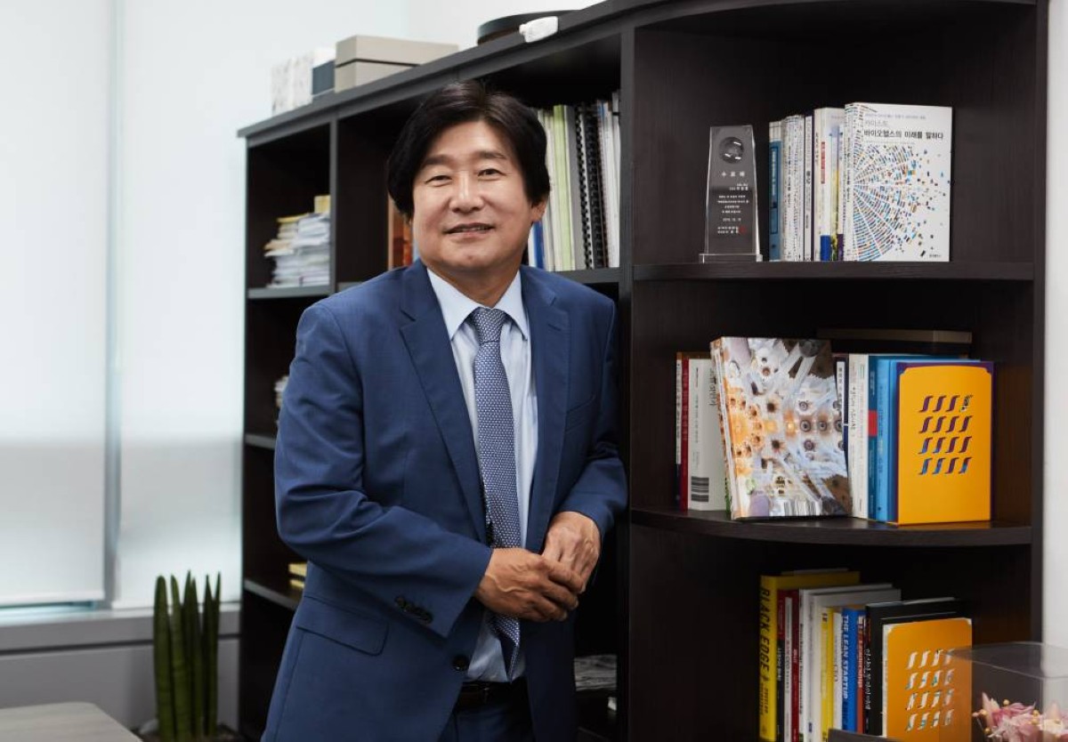 اختراق دماغي وثروة فورية… كيف صعد لي سانغ-هون إلى قمة المليارات؟