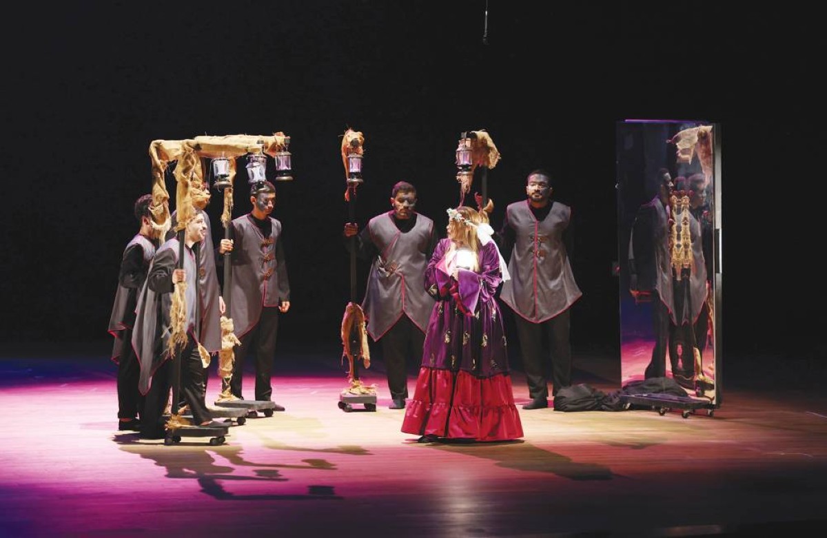 المهرجان يشهد تقديم سلسلة من الأعمال المسرحية وعروض الفنون الشعبية