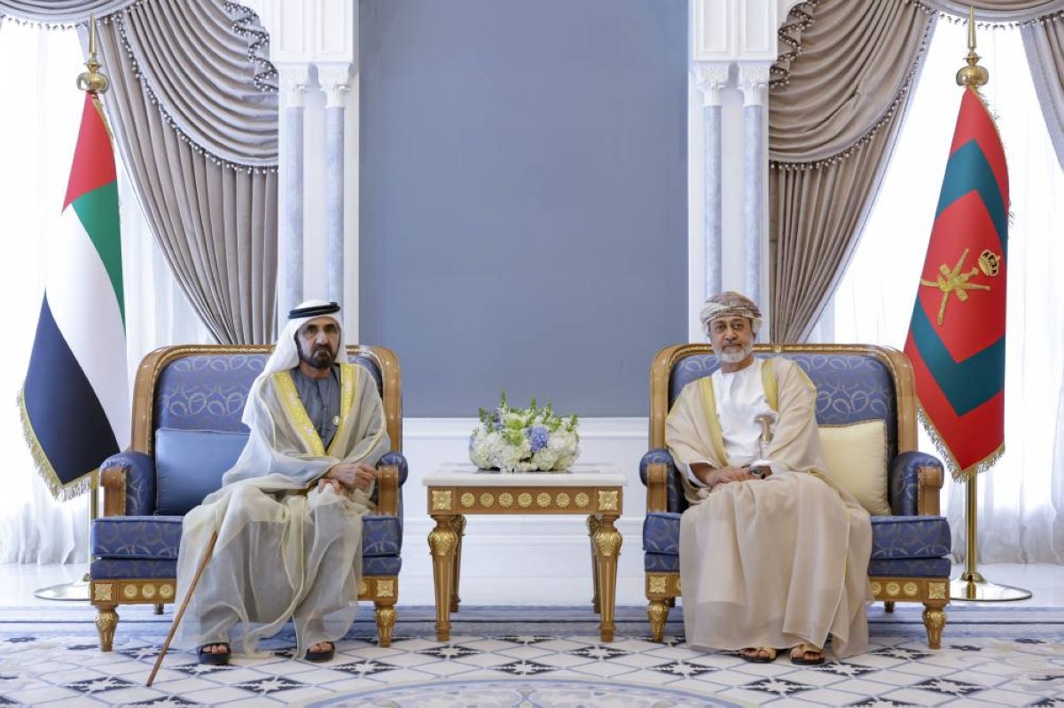 الإمارات تشارك عُمان احتفالاتها باليوم الوطني الـ 55