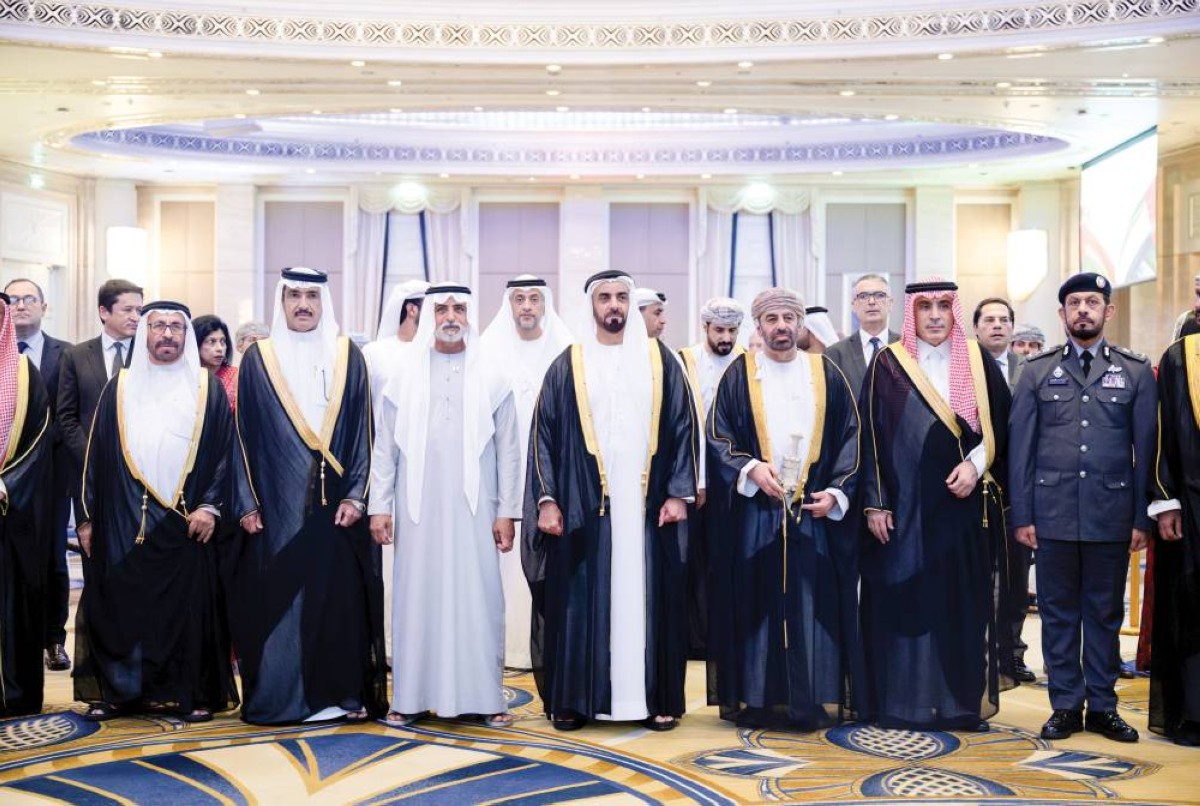 سيف بن زايد ونهيان بن مبارك وخليفة المرر وأحمد الزعابي خلال الاحتفال