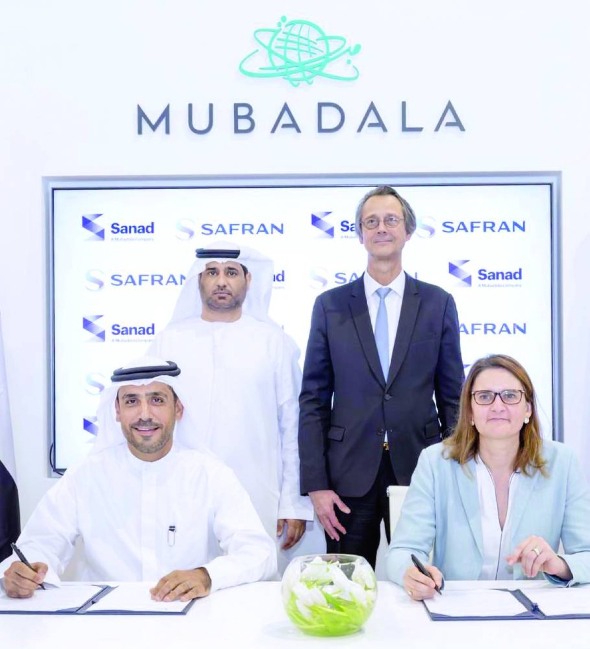 خلال توقيع الاتفاقية في معرض دبي للطيران 