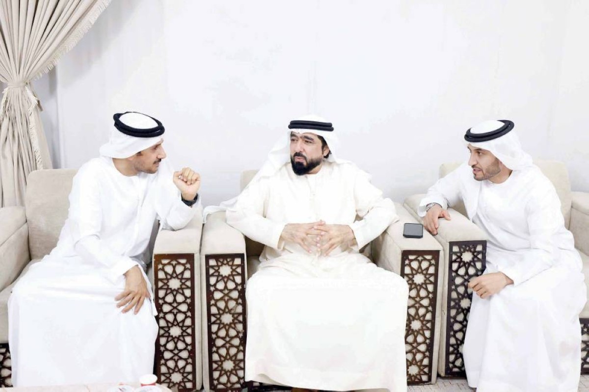 عبد اللطيف الصايغ خلال تلقيه تعازي مروان الحل
