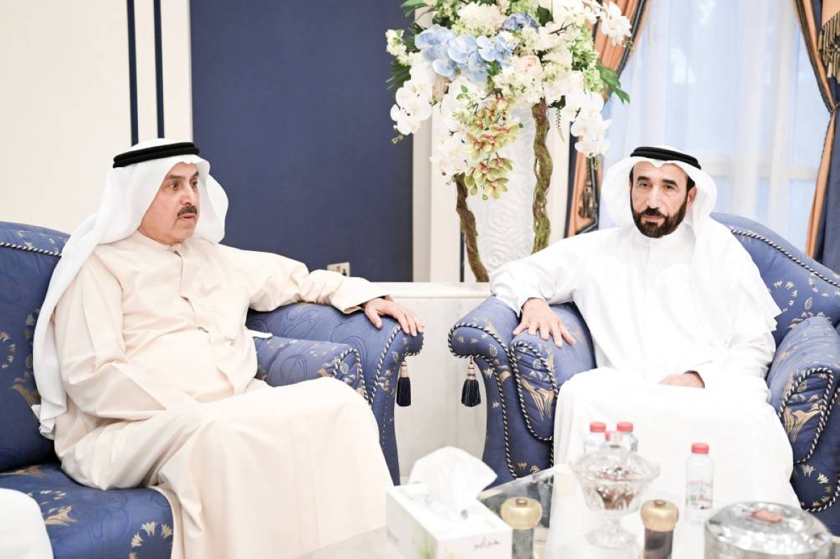 صقر غباش معزياً سيف الشعفار
